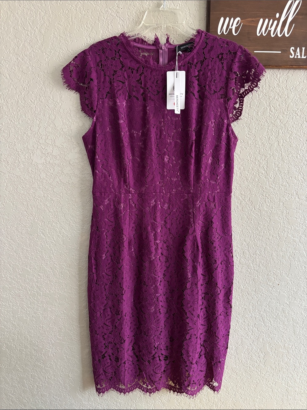 Purple Lace Cap-Sleeve Sheath Dress